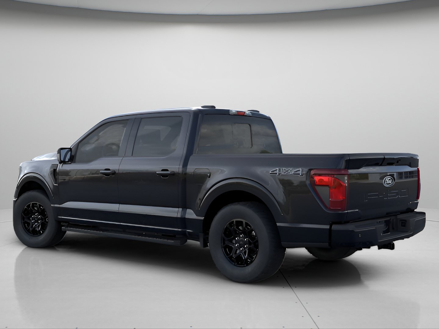 New 2026 Agate Black Metallic Ford XLT image 4