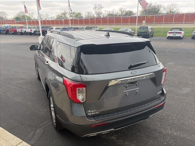 Used 2022 Gray Metallic Ford XLT image 6