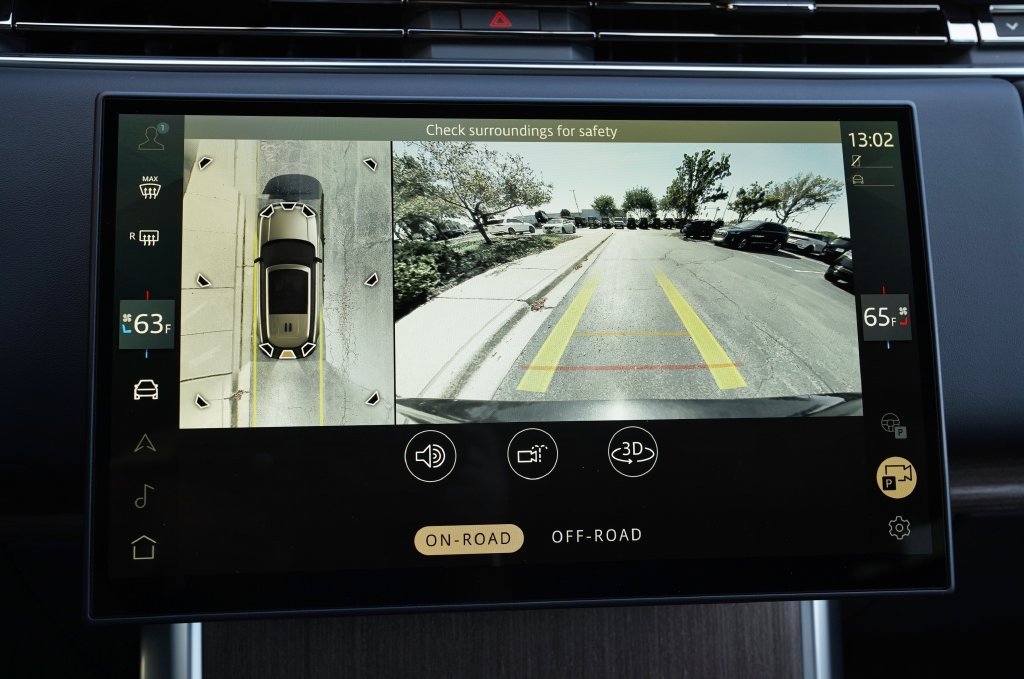 New 2027 Santorini Black Land Rover SE image 28