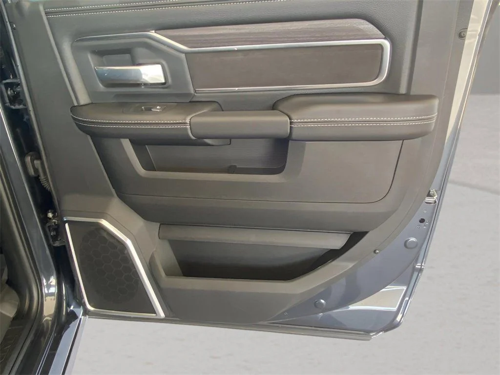 2026 RAM 2500 Laramie - Photo 27