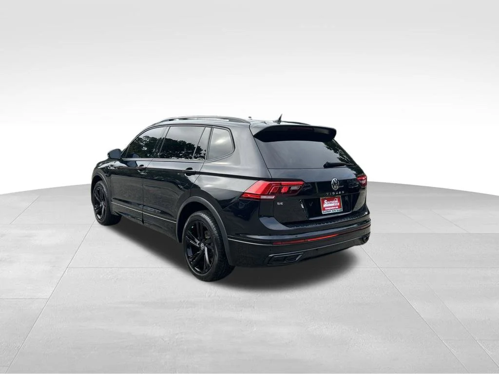 Used 2023 Black Volkswagen 2.0T SE R-Line Black image 3