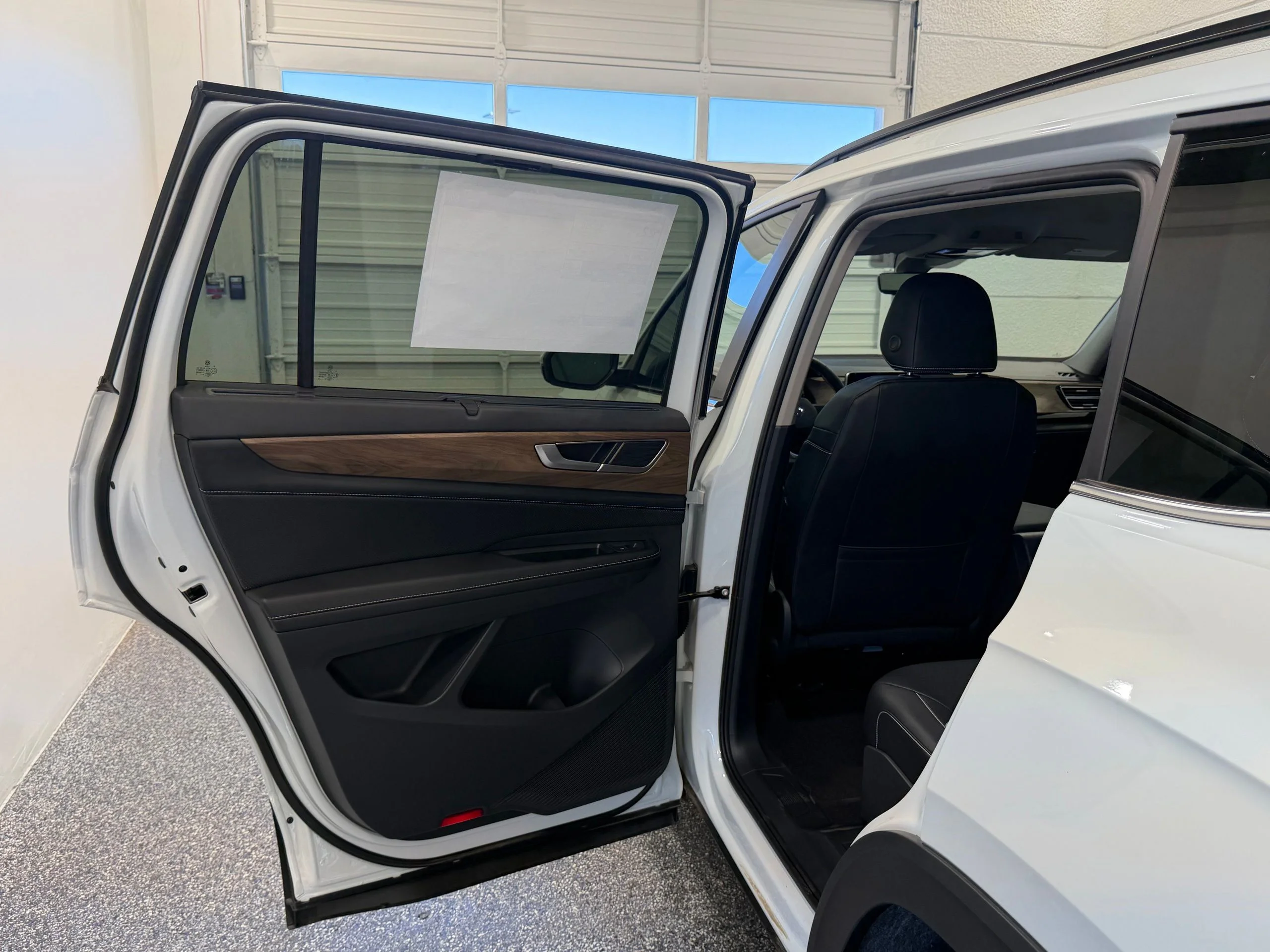 New 2026 White Volkswagen 2.0T SE w/Technology image 21
