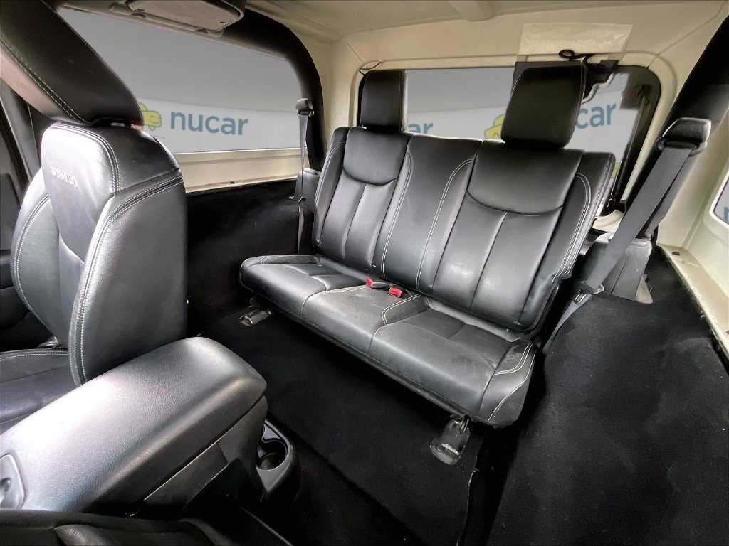 Used 2017 Granite Crystal Metallic Clearcoat Jeep Sahara image 14