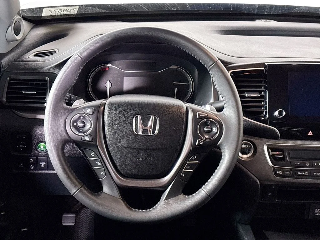 Used 2023 Black Honda RTL image 13