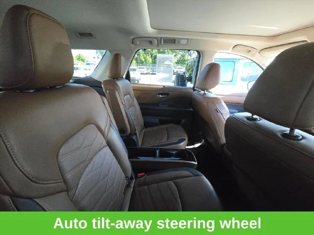 Used 2024 Gray Nissan Platinum image 21