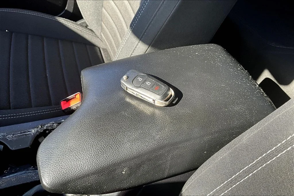 Used 2021 White Ford XLT image 34