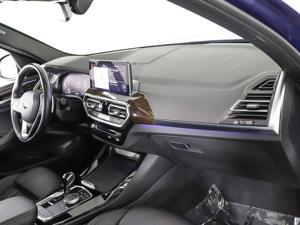 Used 2022 Phytonic Blue Metallic BMW xDrive30i image 30