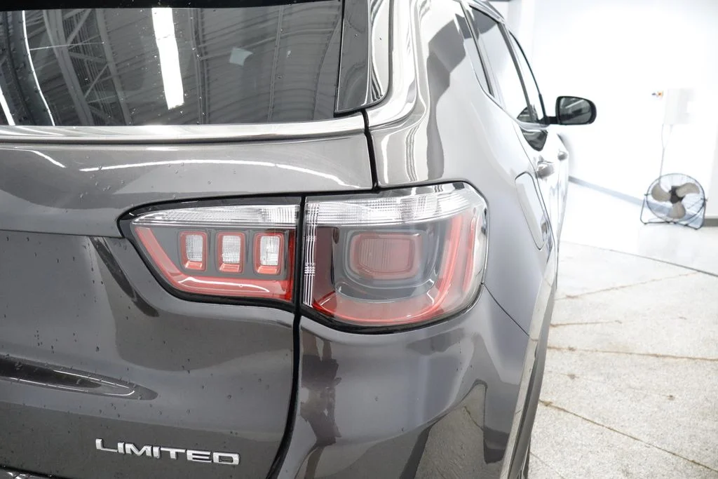 Used 2023 Gray Jeep Limited image 19