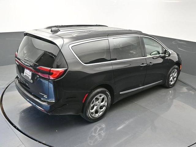 Used 2023 Black Chrysler Limited image 42