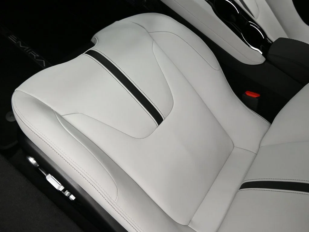 2026 Lotus Emira - Photo 14