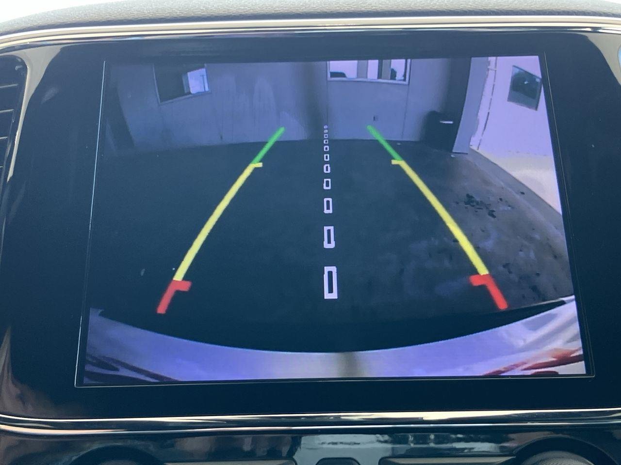 Used 2019 White (Bright White Clearcoat) Jeep Altitude image 11