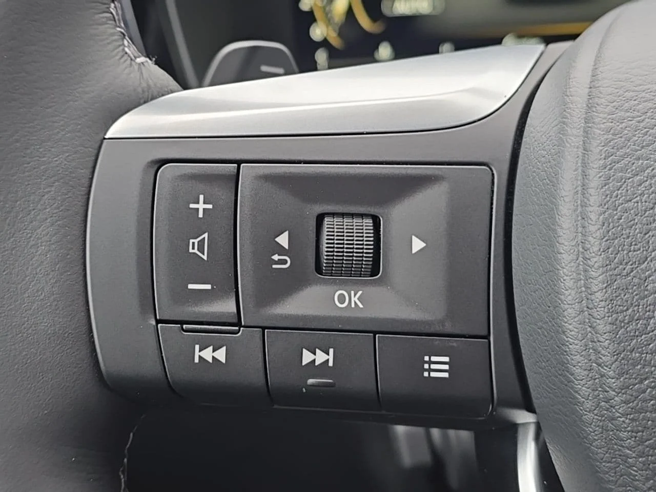 New 2026 HARBOR GRAY INFINITI Sport AWD image 21