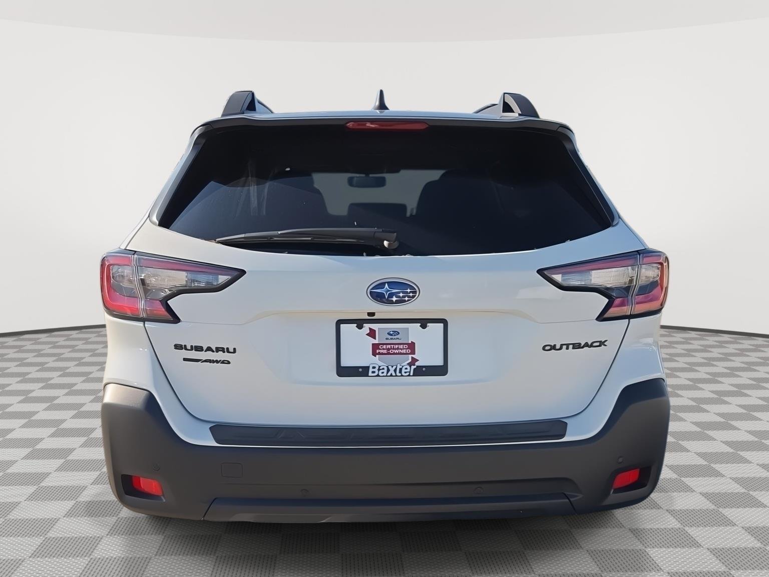 Used 2025 Crystal White Pearl Subaru Onyx Edition image 5