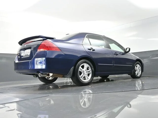 Used 2007 Blue Honda EX-L image 37
