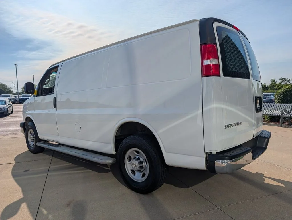 Used 2020 White GMC Work Van image 6