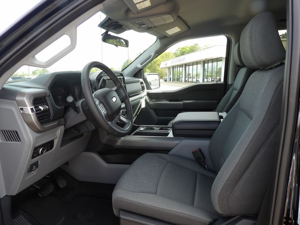 New 2026 Agate Black Metallic Ford XLT image 11