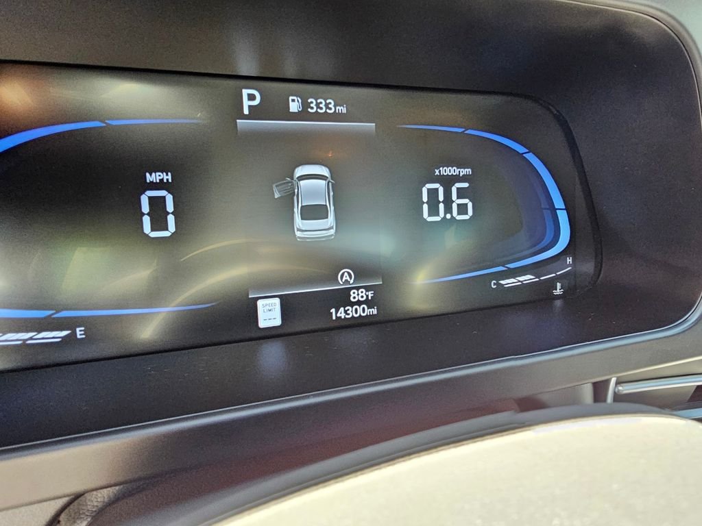 2025 Hyundai Elantra SE - Photo 28