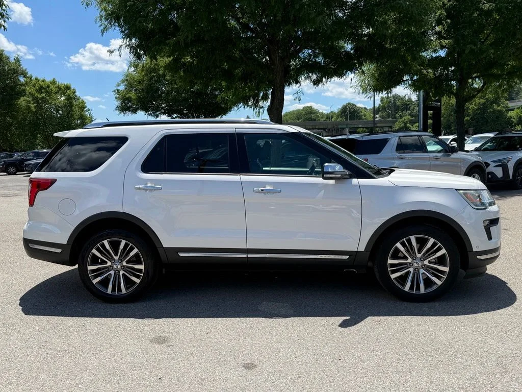 Used 2019 White Ford Platinum image 11