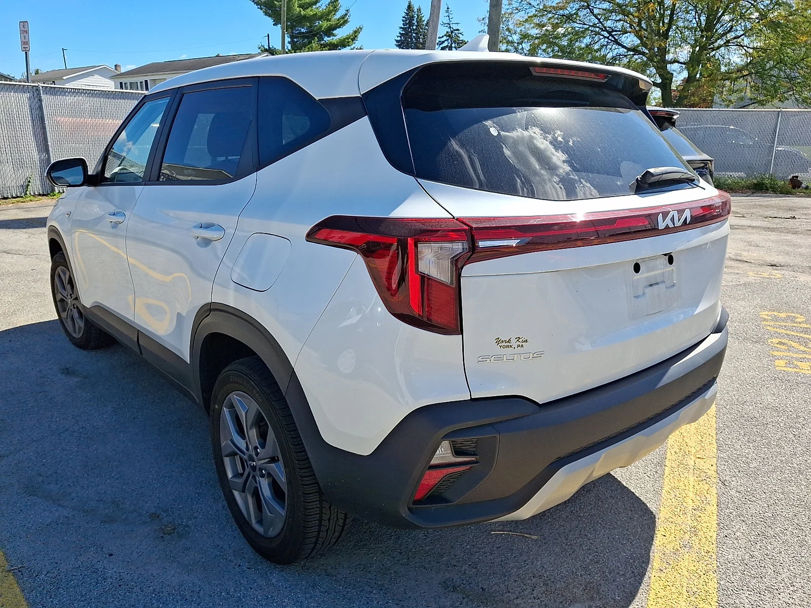 Certified Used 2024 White Kia LX image 5