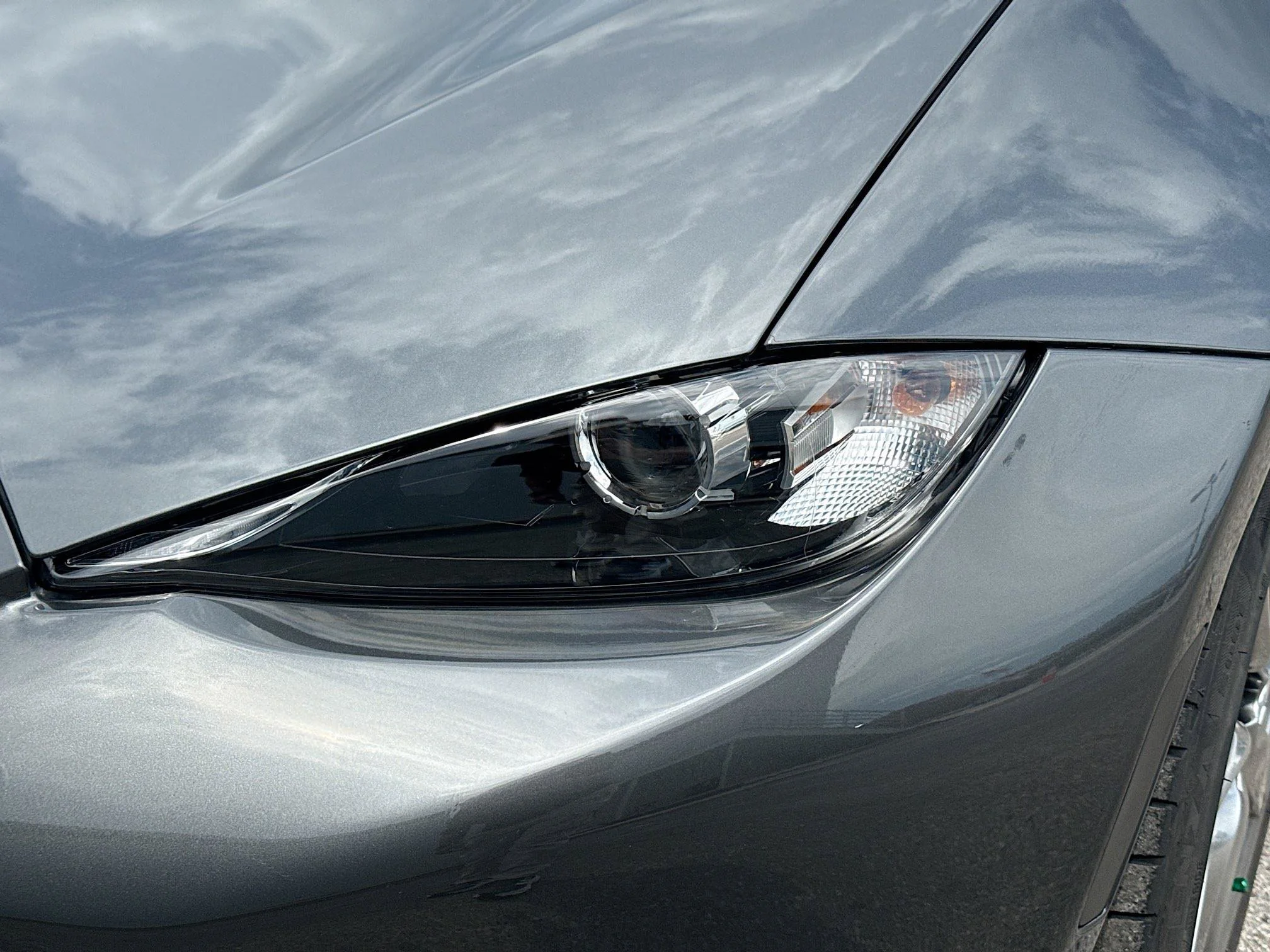 Used 2022 Machine Gray Metallic Mazda Grand Touring image 9
