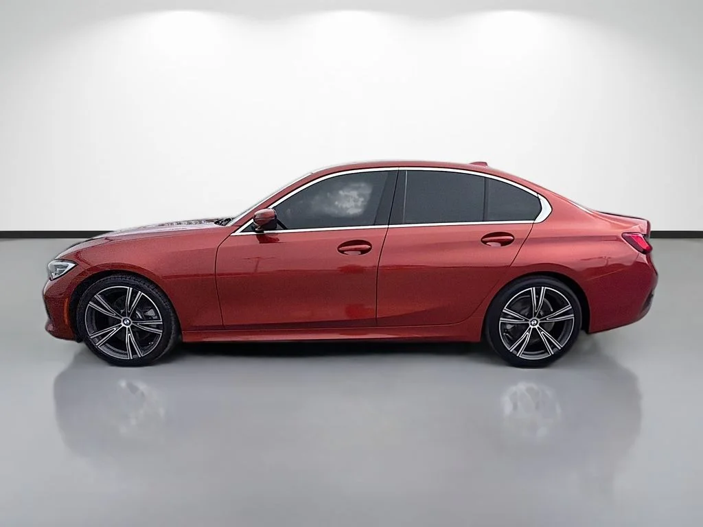 Used 2021 Orange BMW 330i image 3