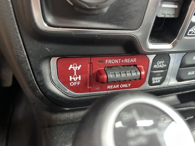 Used 2024 Hydro Blue Pearlcoat Jeep Rubicon image 22