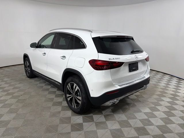 New 2026 Polar White Mercedes-Benz GLA 250 image 5