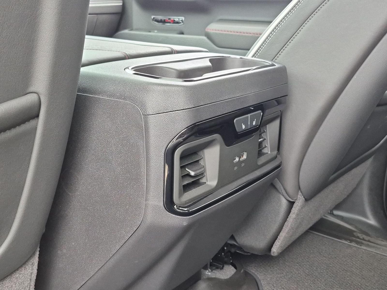 2026 GMC Sierra 1500 AT4X - Photo 21