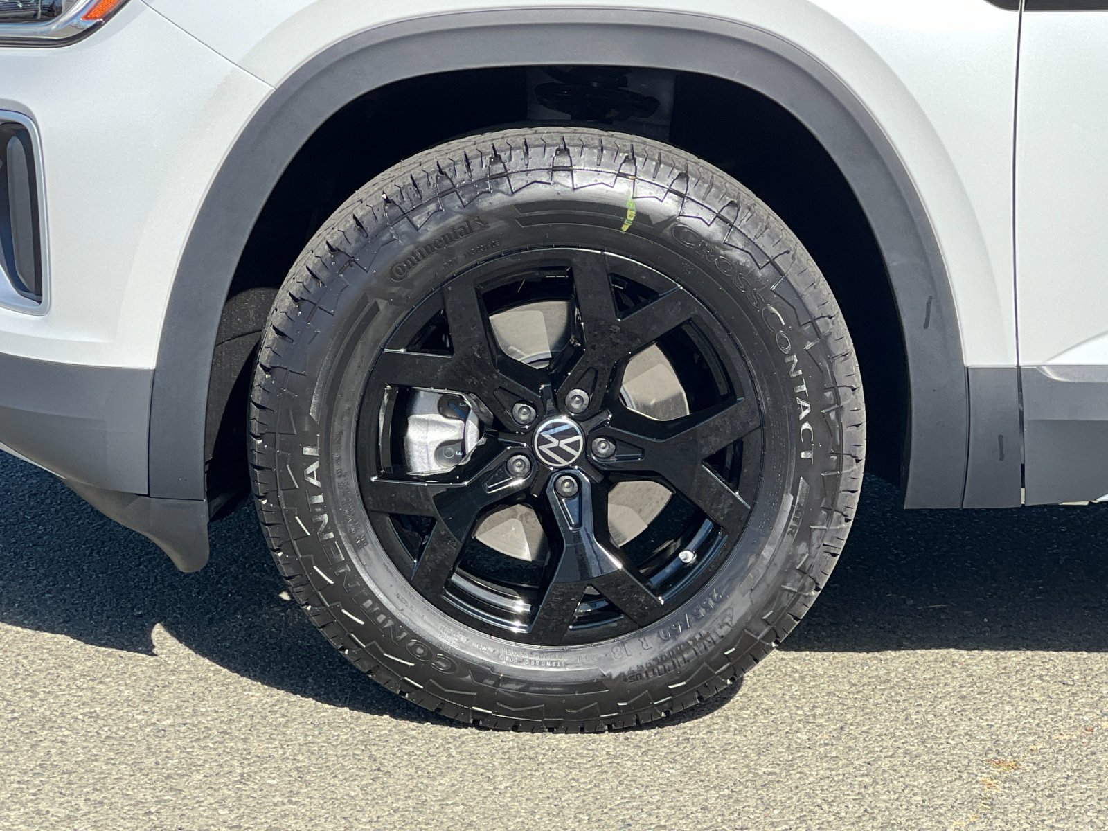 New 2026 Opal White Pearl Volkswagen 2.0T Peak Edition image 25