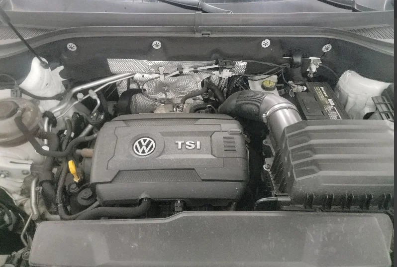 Used 2019 White Volkswagen 2.0T SE w/Technology image 5