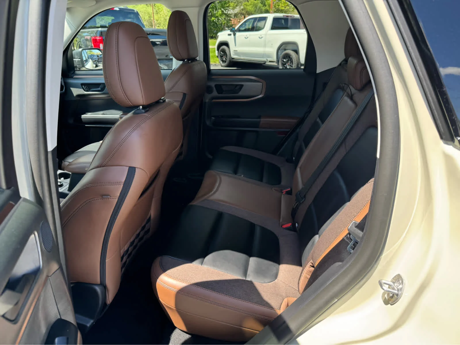 Certified Used 2025 Desert Sand Ford Outer Banks image 11
