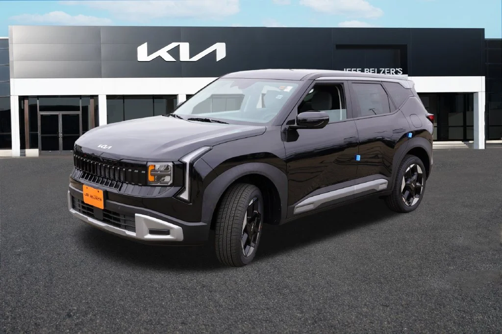 New 2027 Aurora Black Pearl Kia S image 7