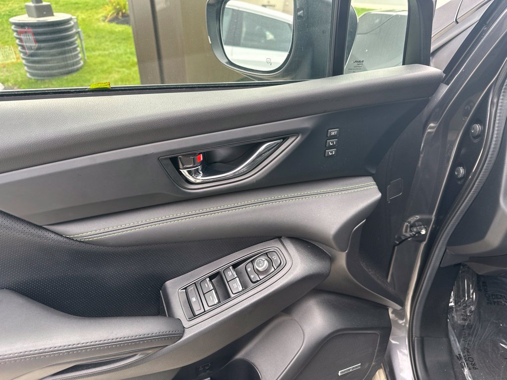 Used 2025 Gray Subaru Onyx Edition Touring image 10