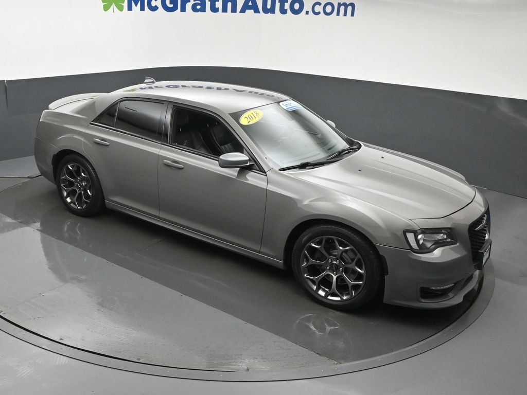 Used 2018 White Chrysler S image 3