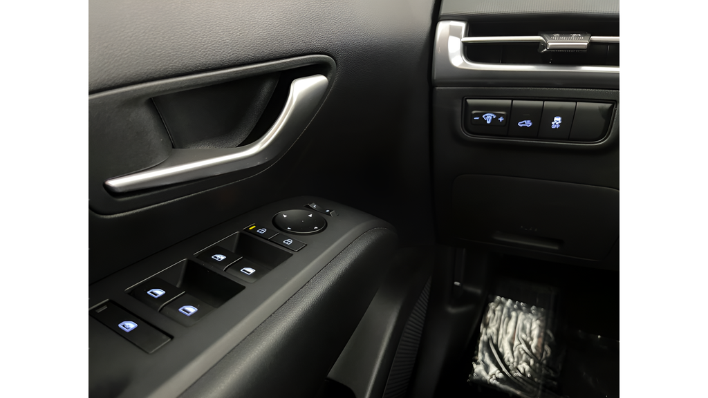 2025 Hyundai Santa Cruz SE - Photo 22