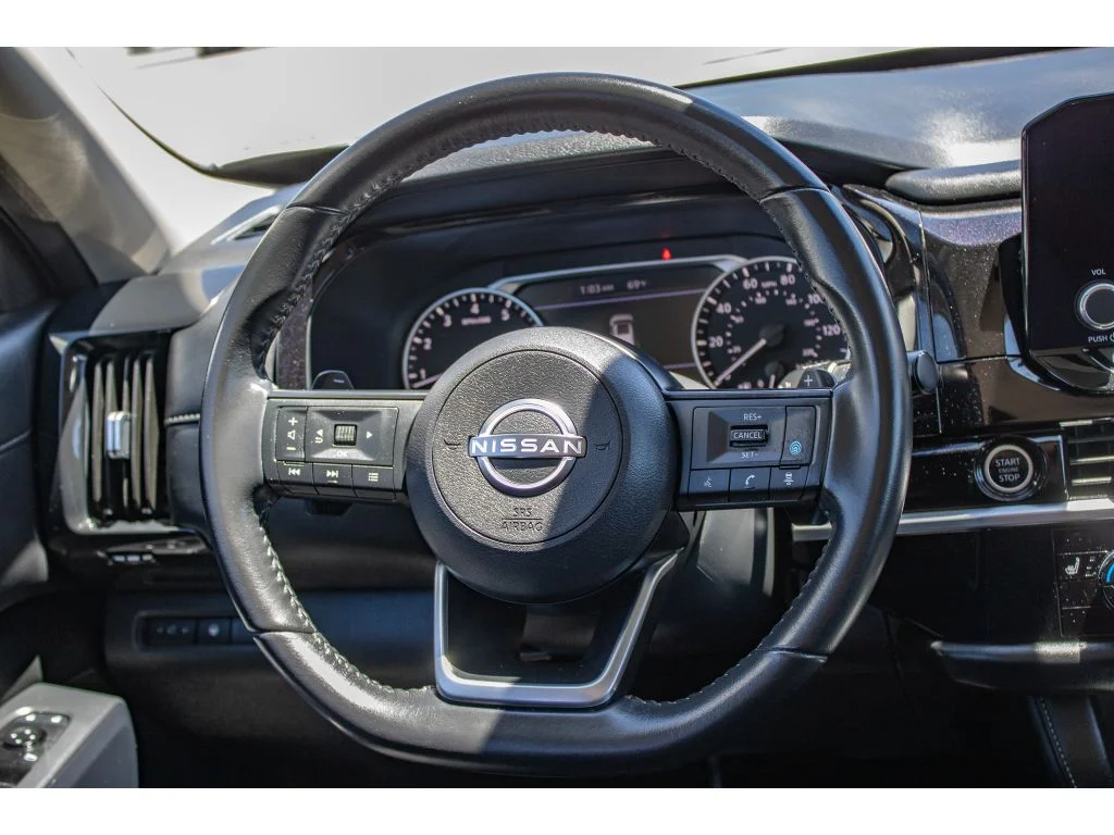 Used 2024 Brilliant Silver Metallic Nissan SV image 39