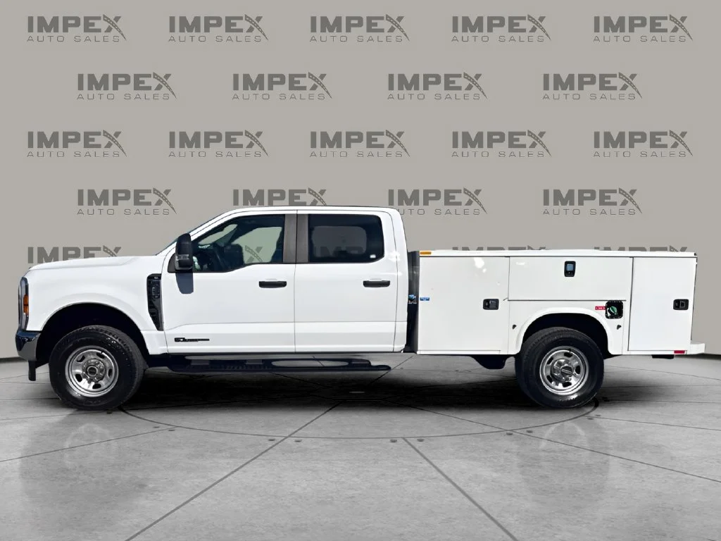 Used 2024 White Ford XL image 2