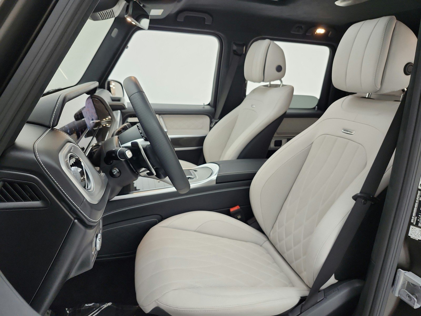 Certified Used 2025 MANUFAKTUR Dakota Brown magno Mercedes-Benz AMG® G 63 SUV image 15