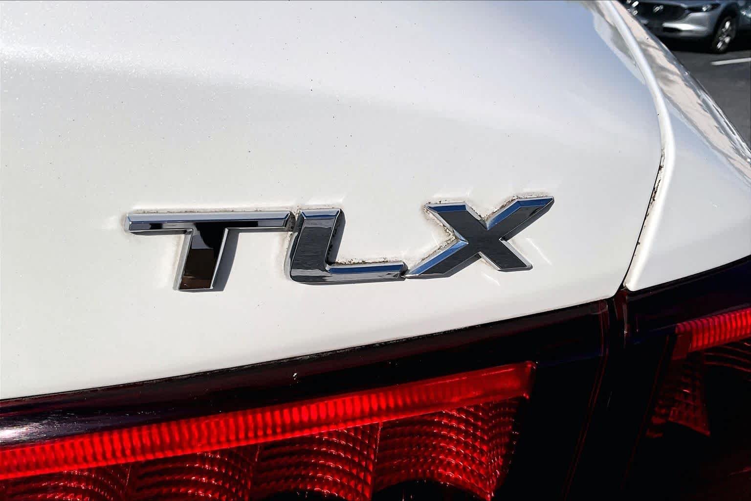 Used 2016 Bellanova White Pearl Acura V6 Tech image 10