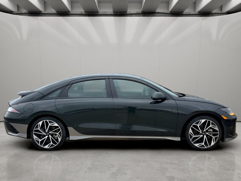 Used 2023 Digital Green Hyundai SEL image 5