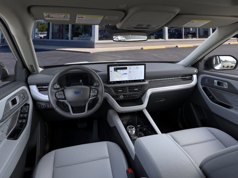 New 2026 White Ford Platinum image 9