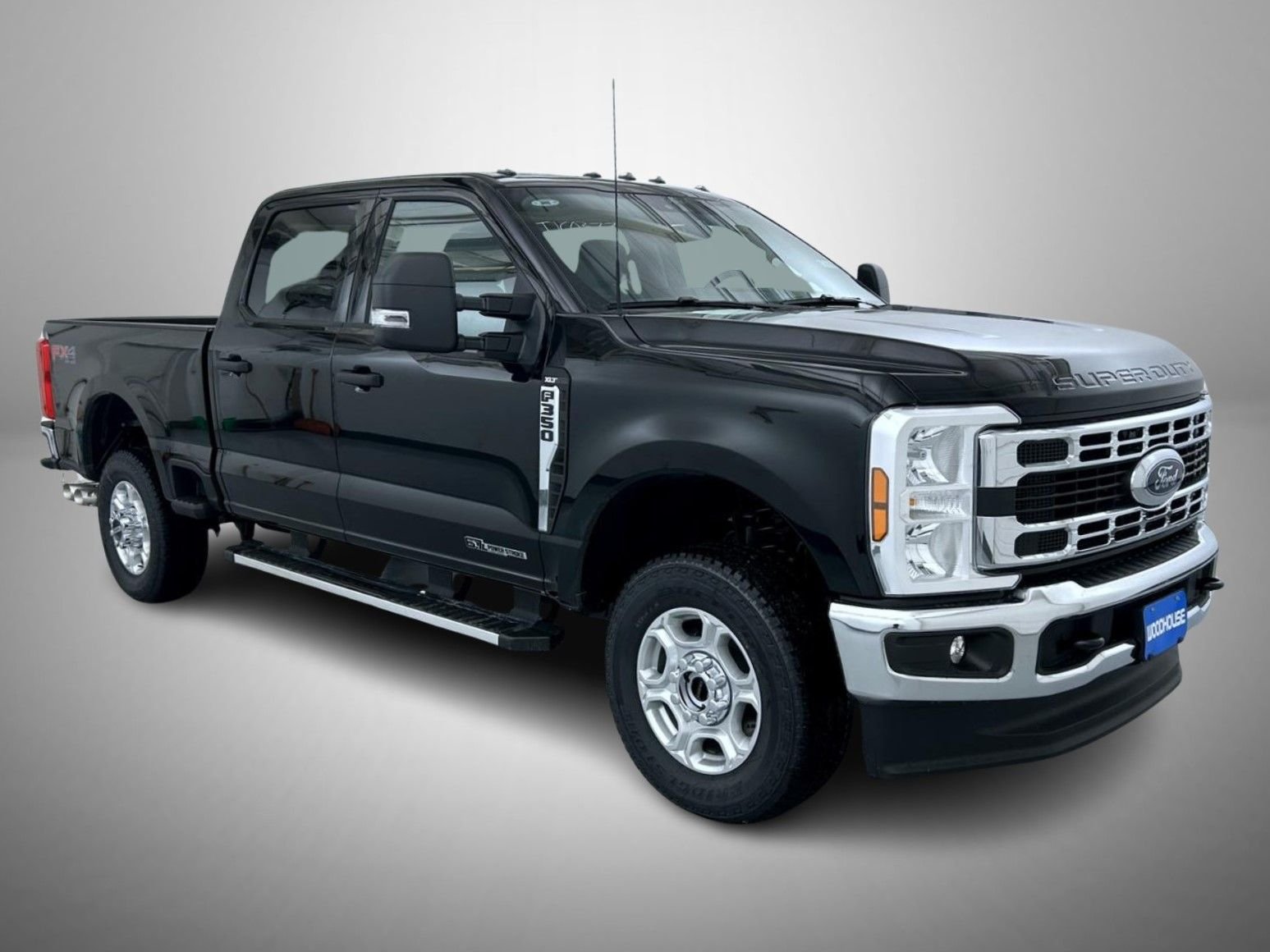 New 2026 Agate Black Metallic Ford XLT image 3