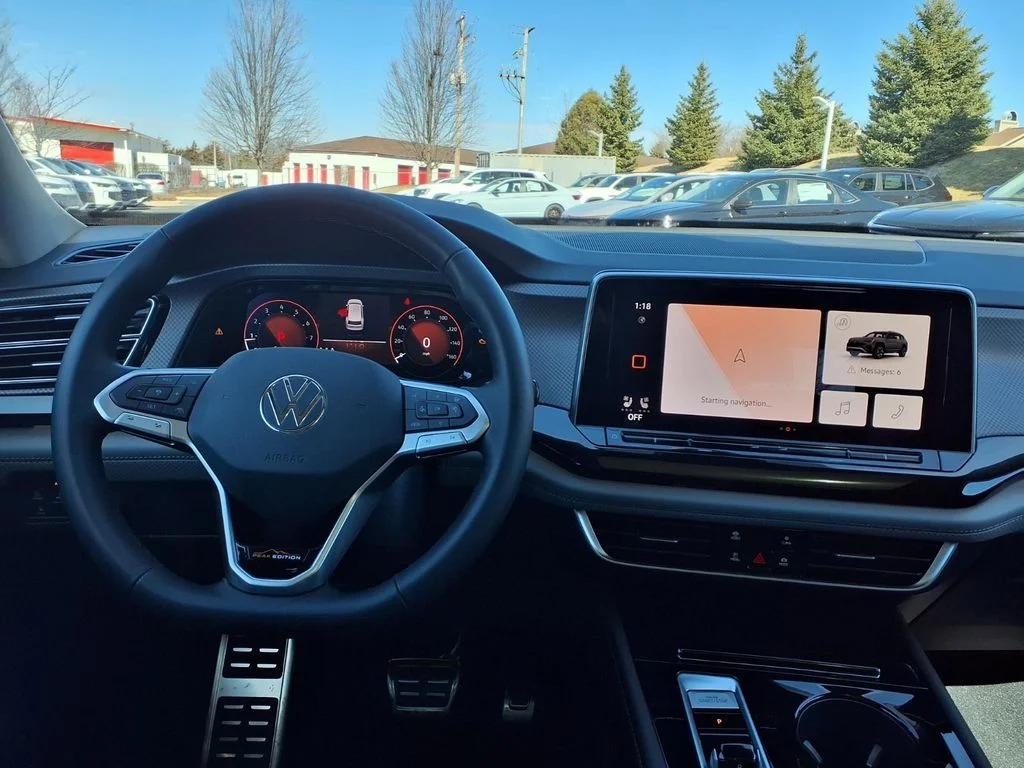 New 2026 Avocado Green Pearl Volkswagen 2.0T Peak Edition image 10