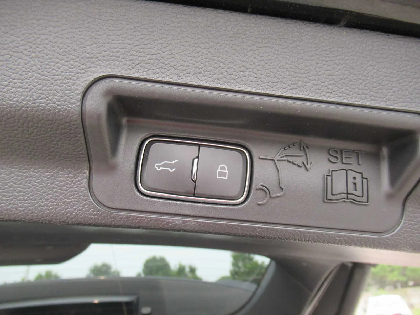 Used 2023 Agate Black Ford Limited image 21