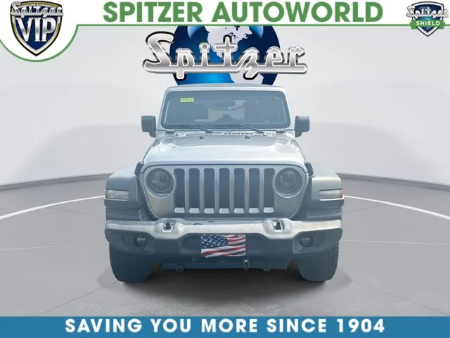 Used 2018 Silver Jeep Sport S image 3