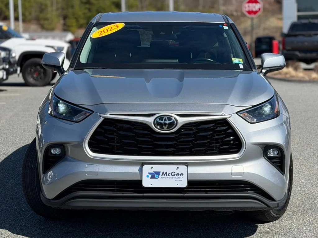 Used 2023 Silver Toyota LE image 2