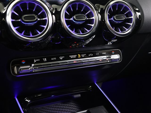 New 2026 Polar White Mercedes-Benz GLA 250 image 21
