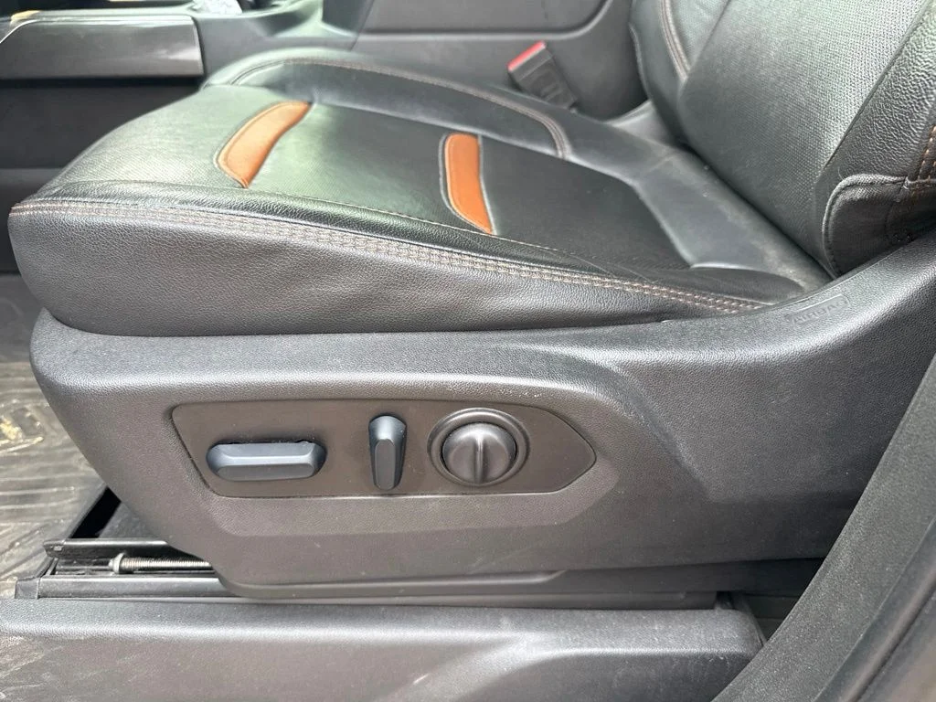 Used 2022 Onyx Black GMC AT4 image 27