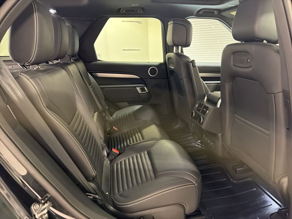 Certified Used 2025 Santorini Black Metallic Land Rover Dynamic SE image 28