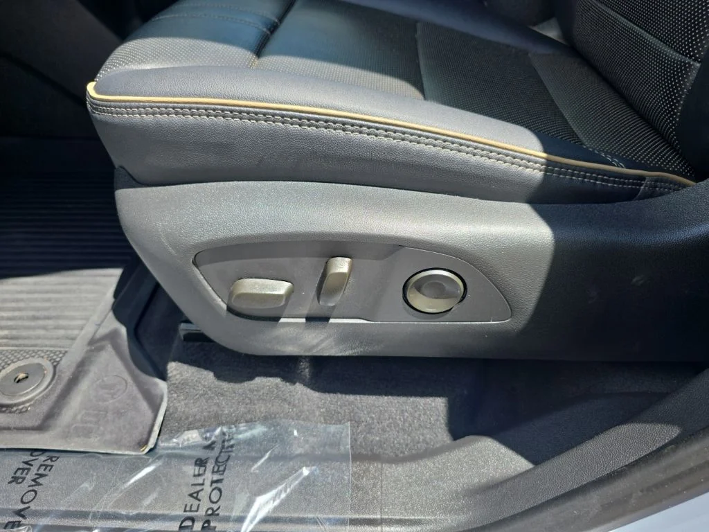 2026 Chevrolet Traverse High Country - Photo 17